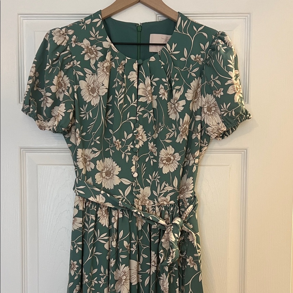 Gal Meets Glam Green Dress